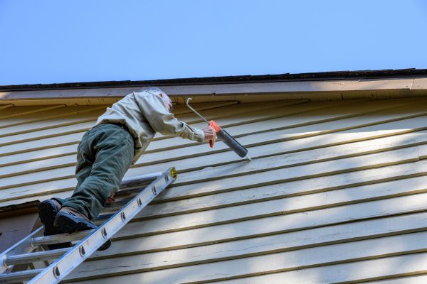 Cost of Vinyl Siding Caulk Repair in Hudson
